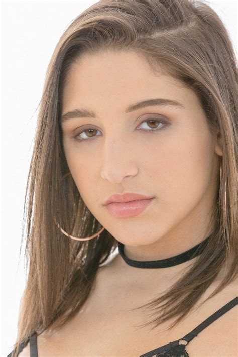 abella danger dreier|Abella Danger Gives Cute Bestie First Threesome! S29:E3